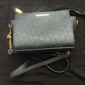 Black medium size Crossbody
